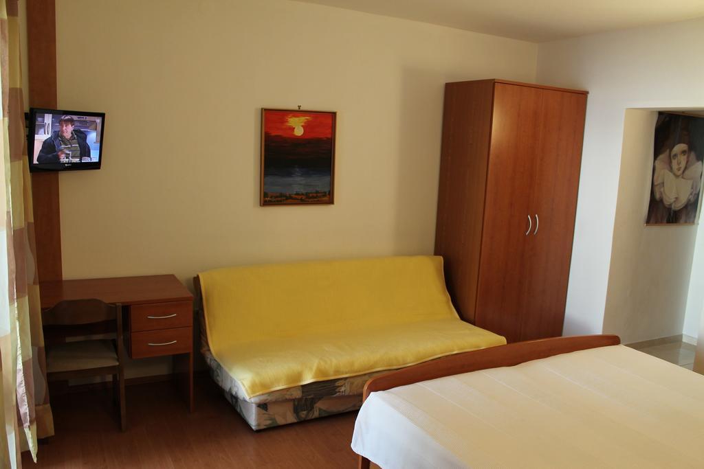 Adria Apartments 포드고라 객실 사진